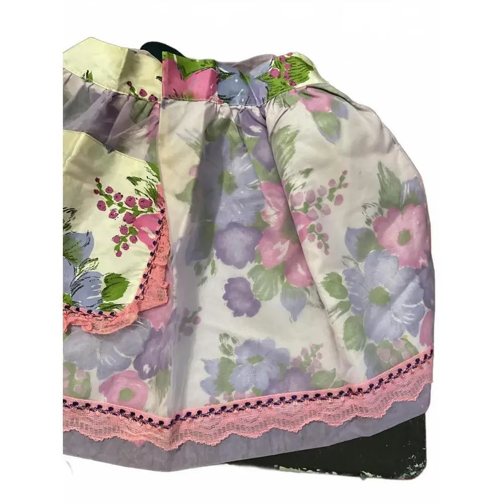 Vintage Floral Organza apron with Decorative Pocket and Lace Trim
